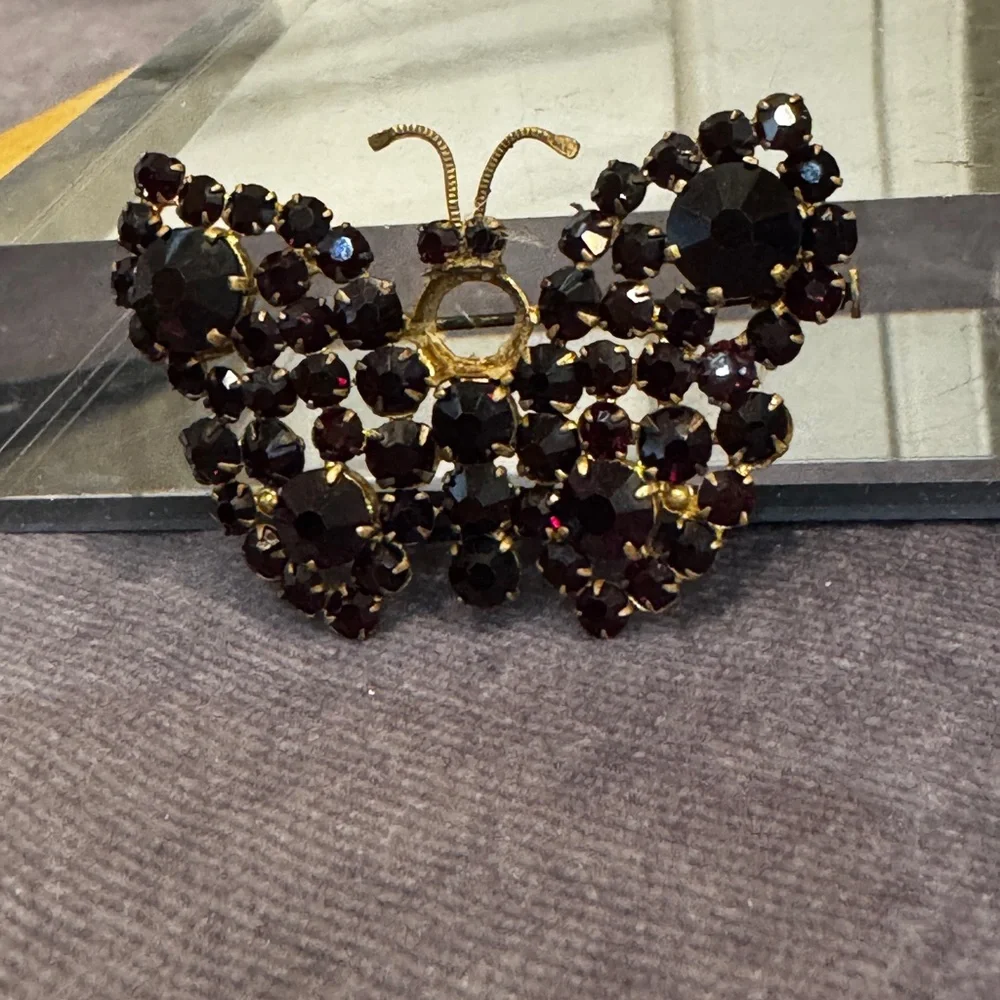 Vintage Elegant‎ Red Ruby Crystal stone Czecho Butterfly Brooch